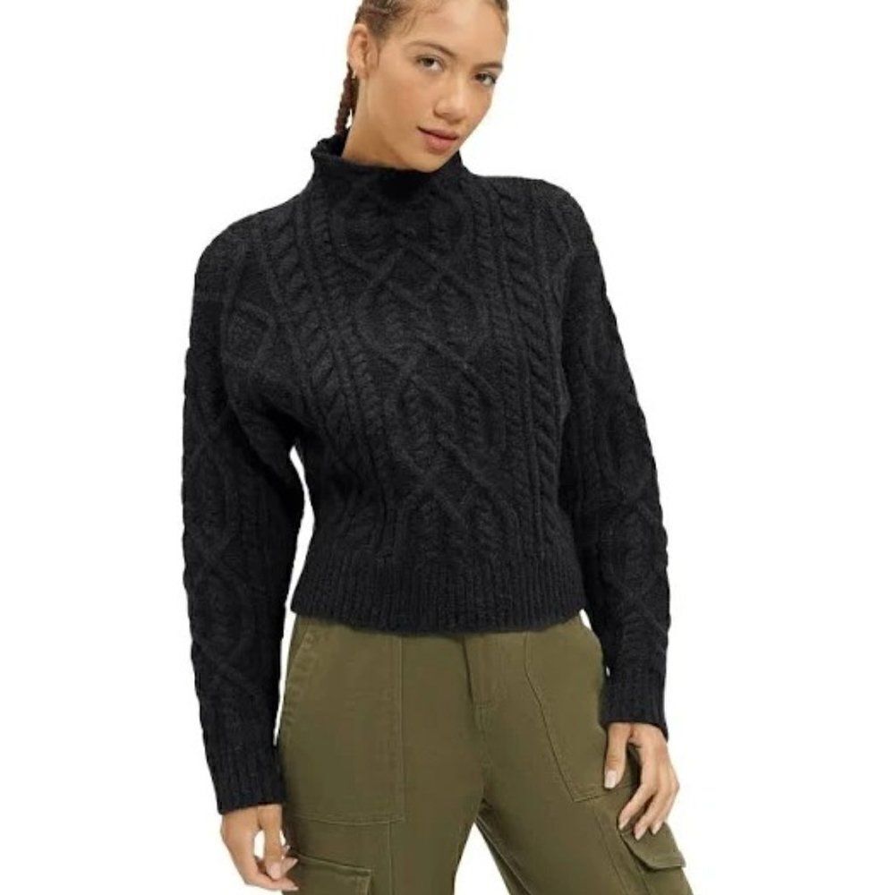 NWT UGG-Janae Cable Knit Black Sweater Size L